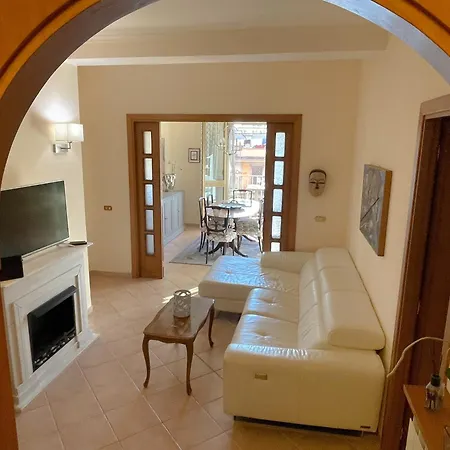 Maria Teresa - Sophisticated Living And Links - Quartiere Trieste Apartament *